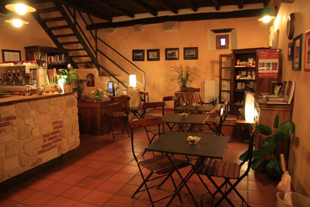 Monastero Fortezza Di Santo Spirito Hotel Fossa Екстериор снимка