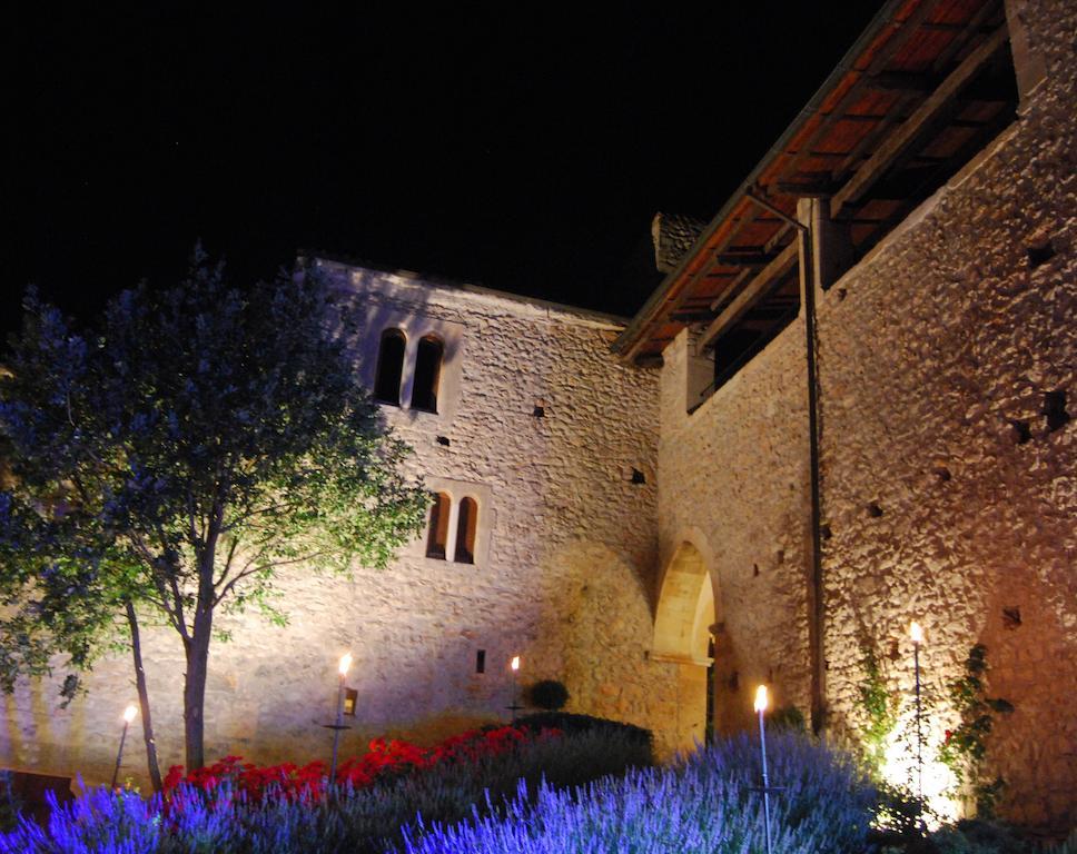 Monastero Fortezza Di Santo Spirito Hotel Fossa Екстериор снимка